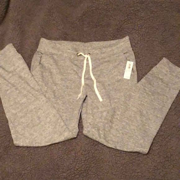 Two Pairs Old Navy Jogger sweatpants - Picture 4 of 7